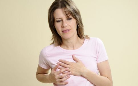 乳腺炎的症状 哺乳期得了乳腺炎怎么办 产后如何预防乳腺炎