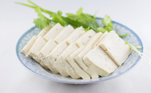 月经紊乱是更年期的表现吗 月经紊乱怎么办 月经紊乱的治疗方法