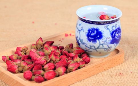 用药材泡茶好吗 用药材泡茶有什么好处 用药材泡茶好处有哪些