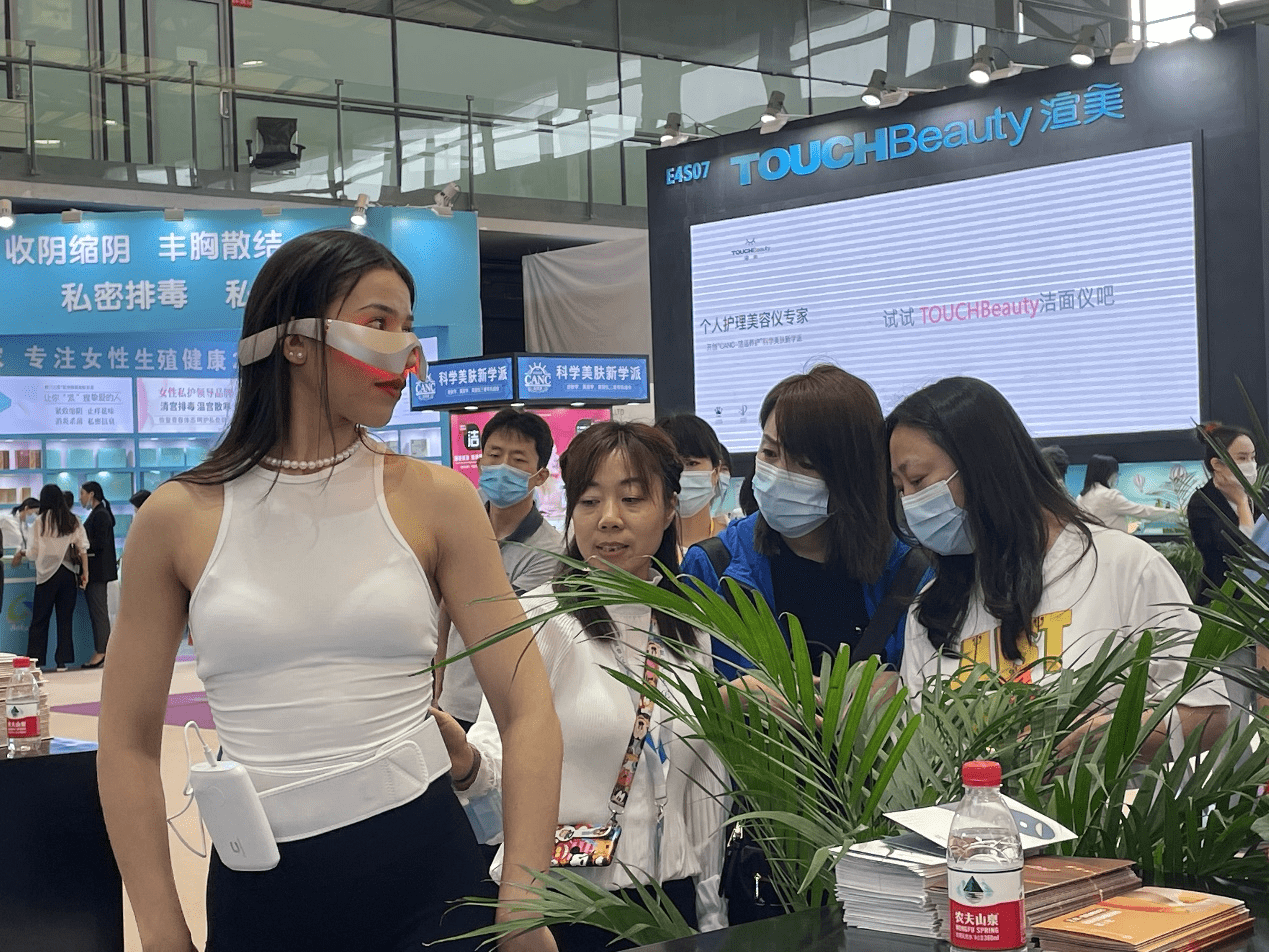 直击上海美博会，创盈光疗PO光智能穿戴“黑科技”实力圈粉 (图9)